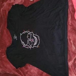Torrid size 5x Black with white Skull  Christmas lights Tshirt
